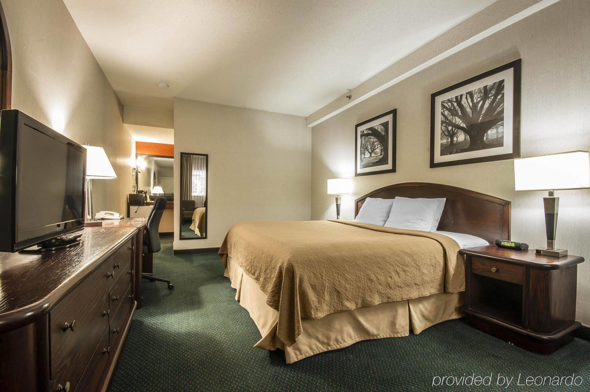 Art Infiniti Hotel Pitt Meadows 외부 사진