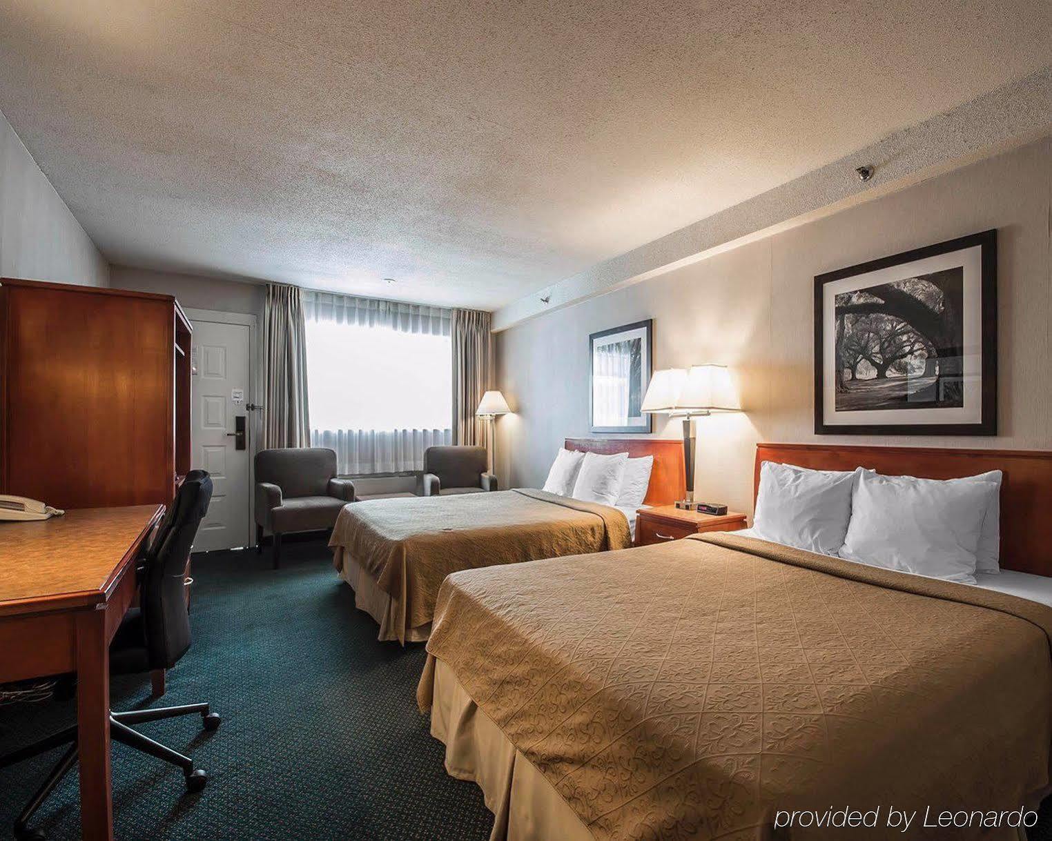 Art Infiniti Hotel Pitt Meadows 외부 사진
