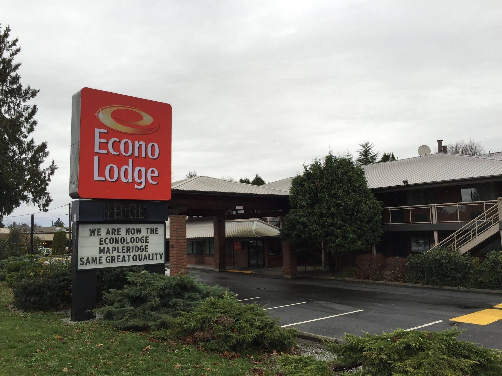 Art Infiniti Hotel Pitt Meadows 외부 사진