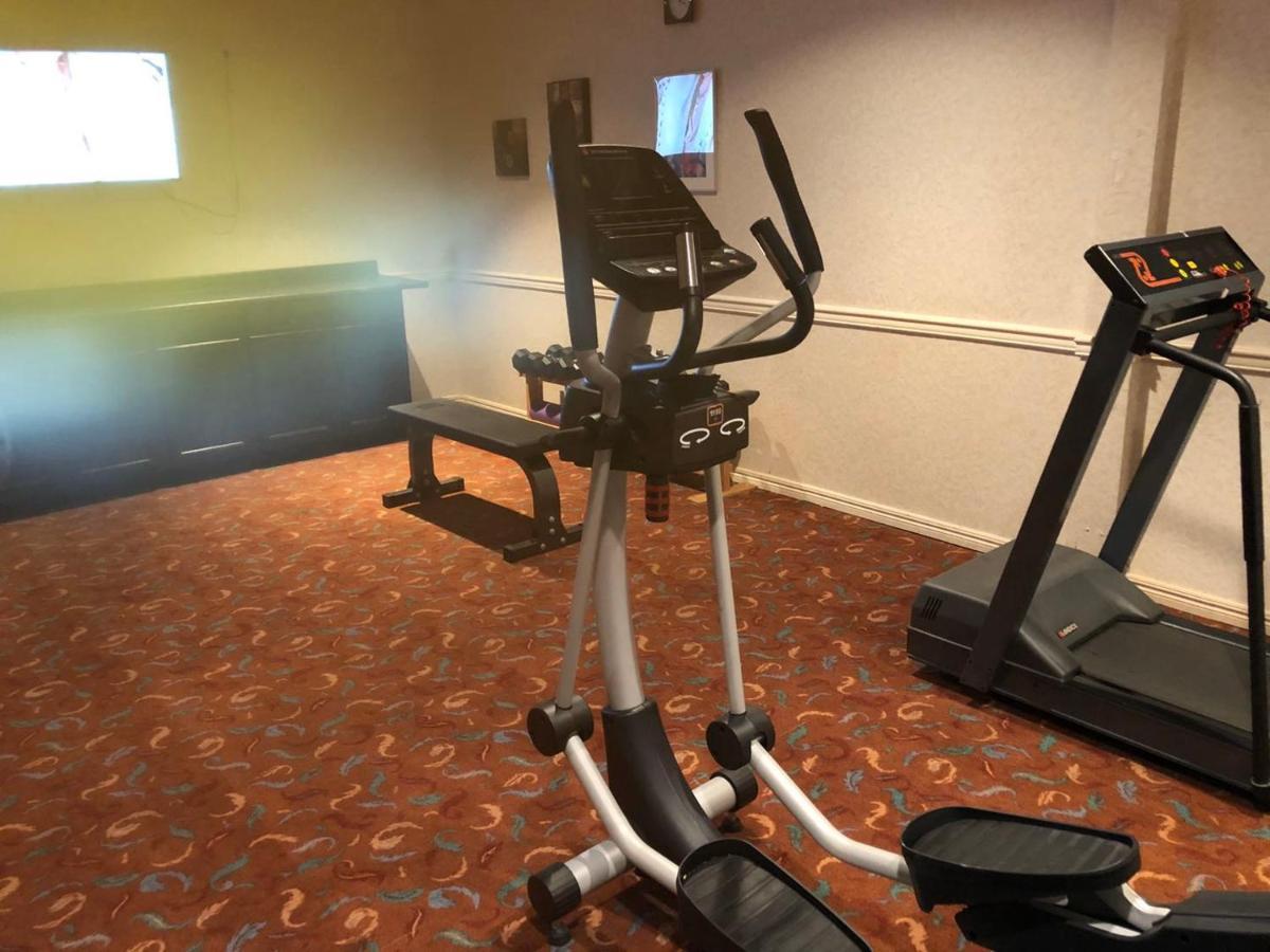 Art Infiniti Hotel Pitt Meadows 외부 사진