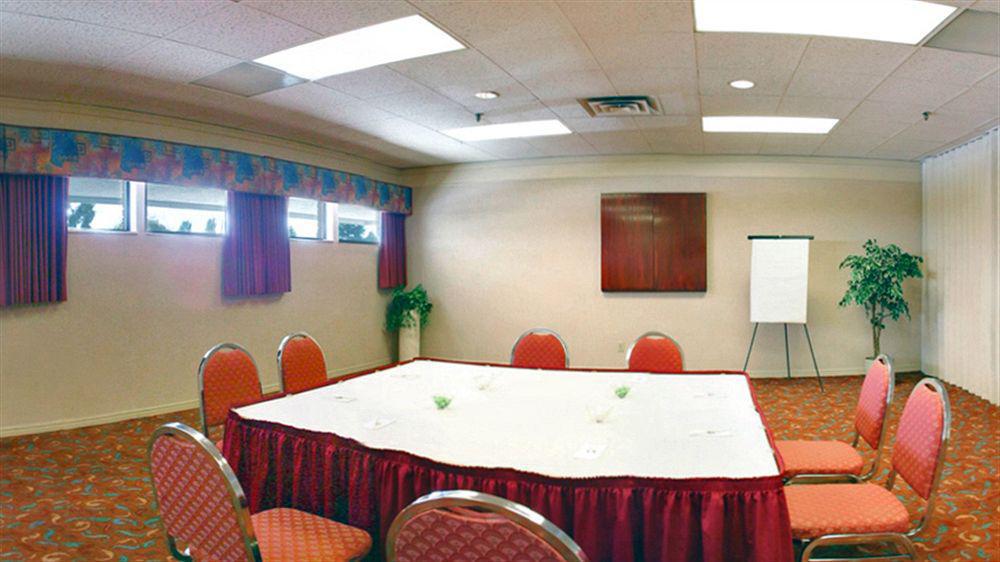 Art Infiniti Hotel Pitt Meadows 외부 사진